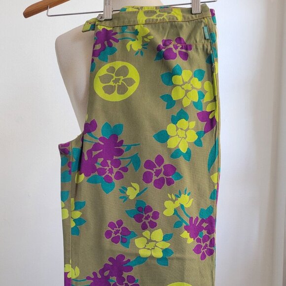 Green Paisley 70’s Style Wide Leg Green Flower Pants (Size: 42 Equal to a 10-12) - Picture 12 of 14